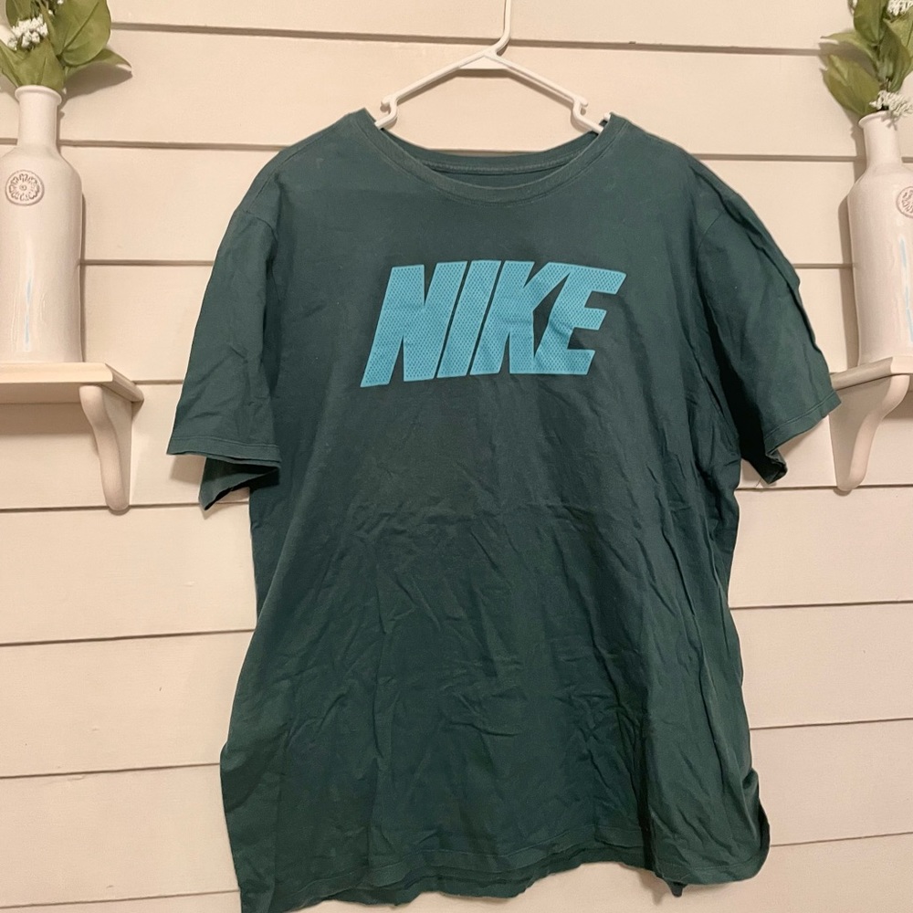 Nike Tee Athletic Cut T-Shirt